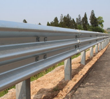 高速公路波形護欄